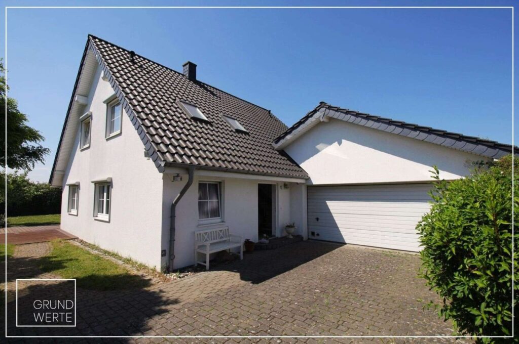 Ansicht Eingang, Doppelgarage