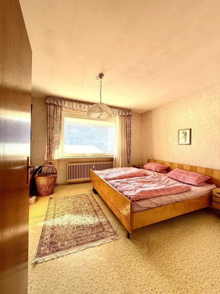 Zimmer Wohnung Obergeschoss