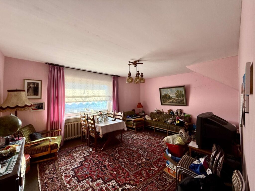 Zimmer Wohnung Obergeschoss