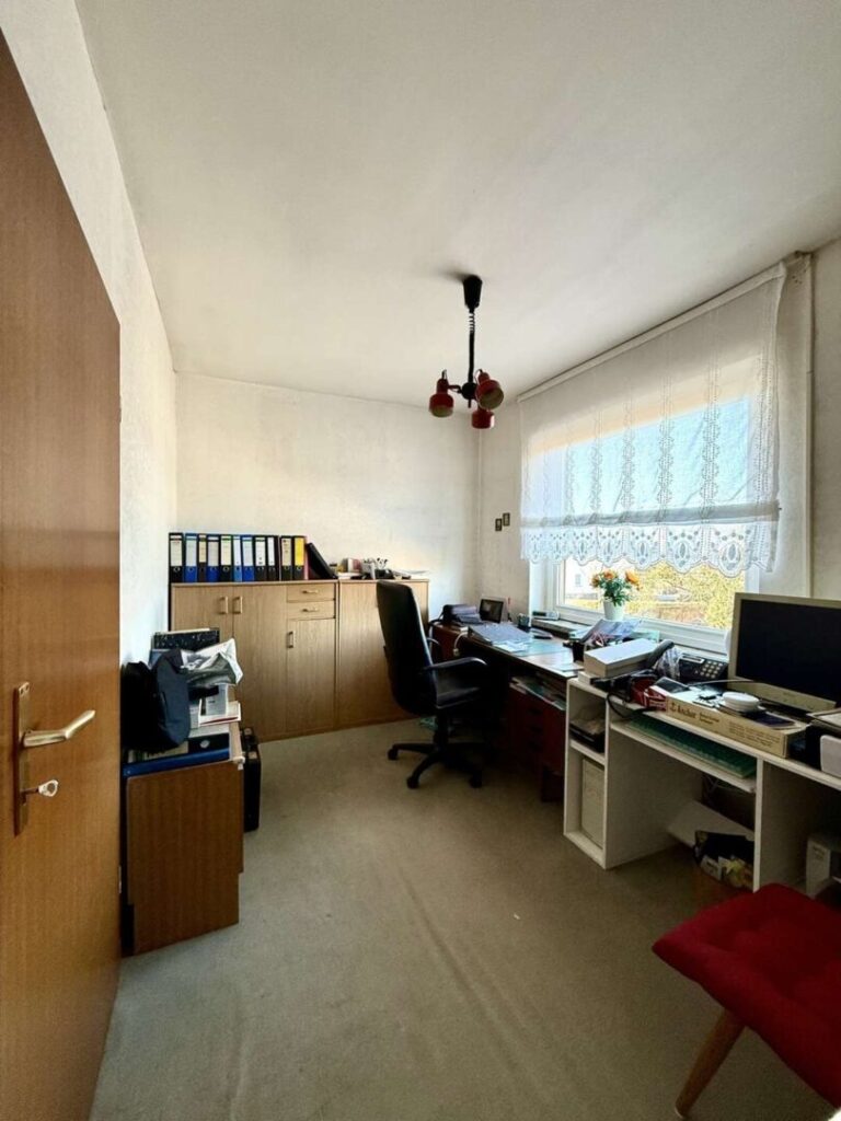 Zimmer Wohnung Obergeschoss