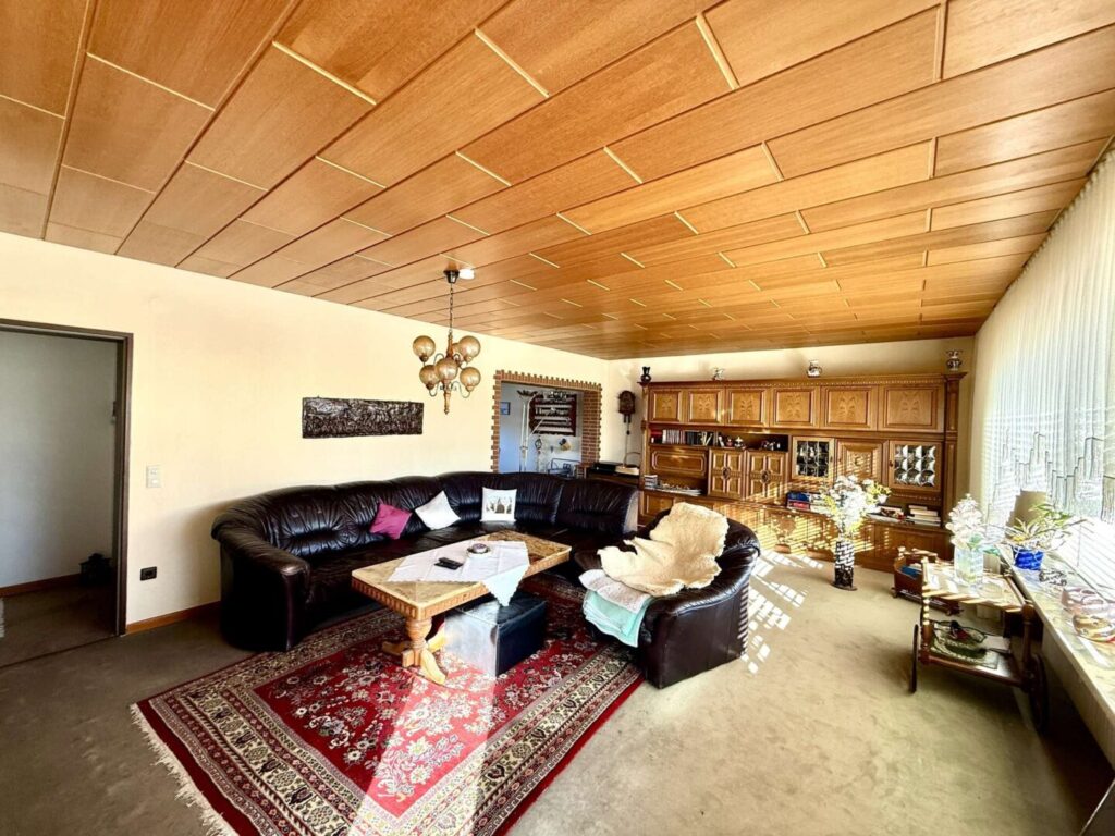 Zimmer Wohnung Obergeschoss