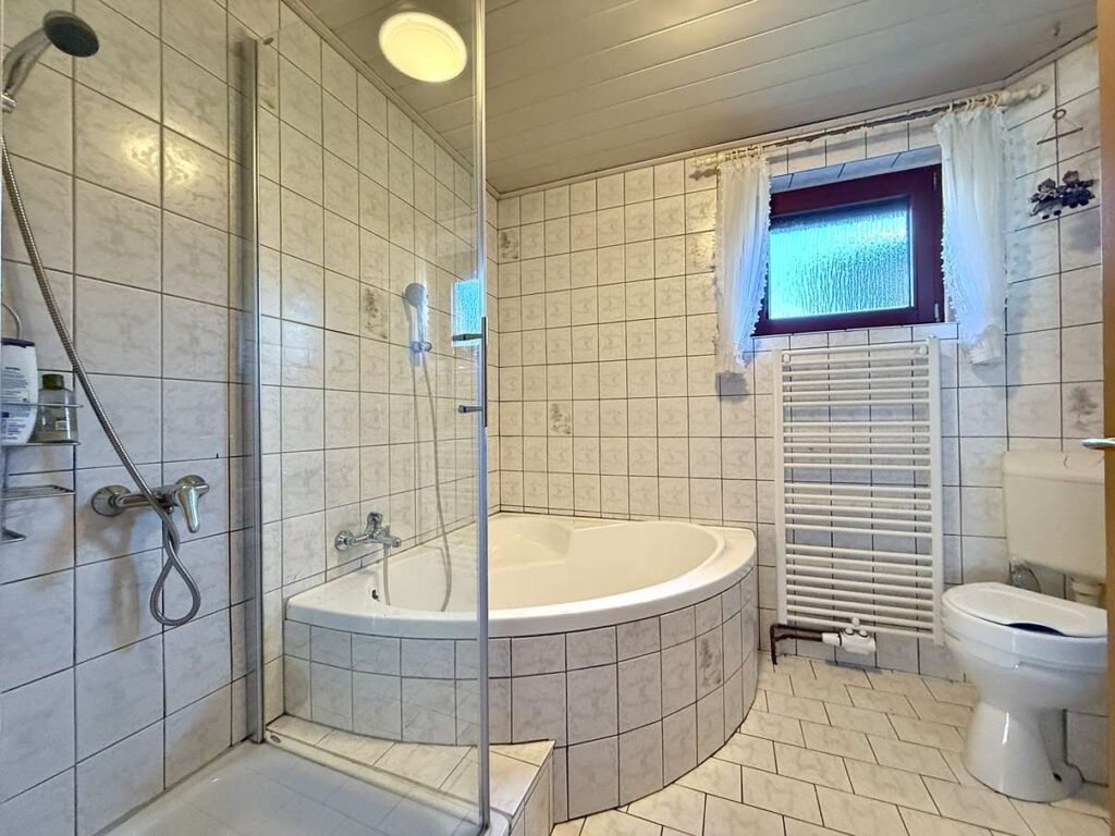 Badezimmer Erdgeschoss
