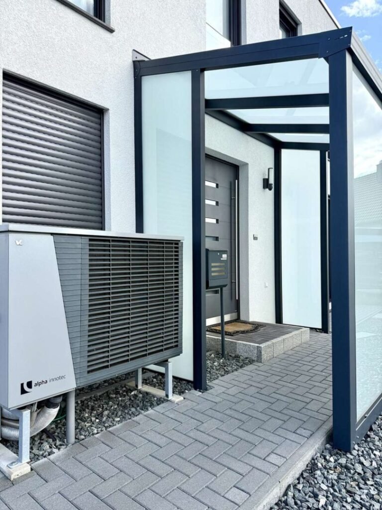 Überdachter Eingang