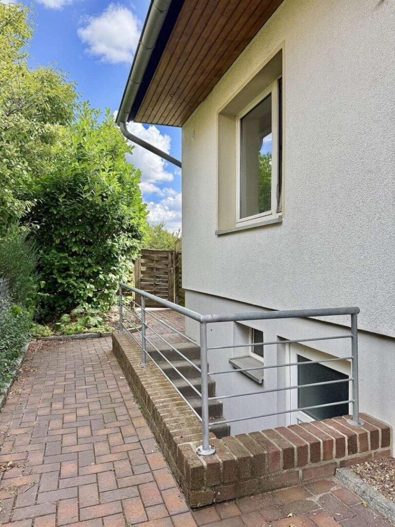 Weg zum Garten