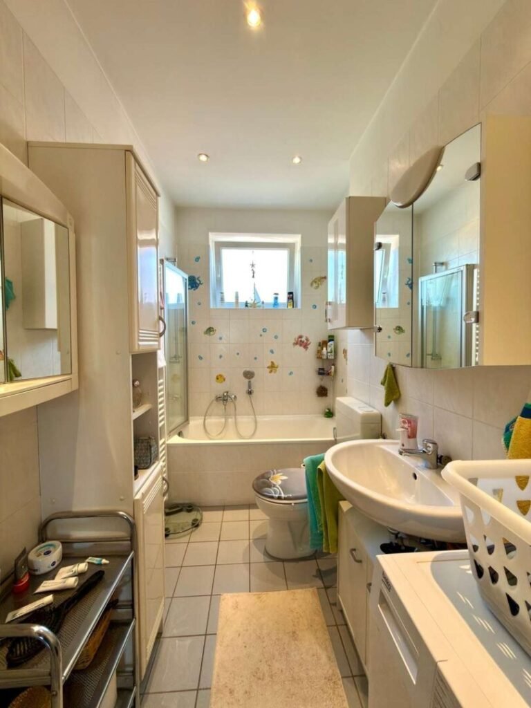 Badezimmer Wohnung 1. Obergeschoss