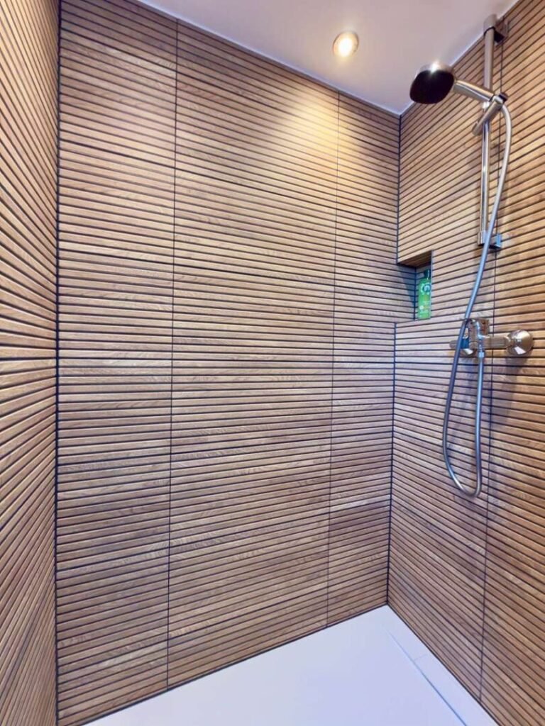Dusche Dachgeschoss
