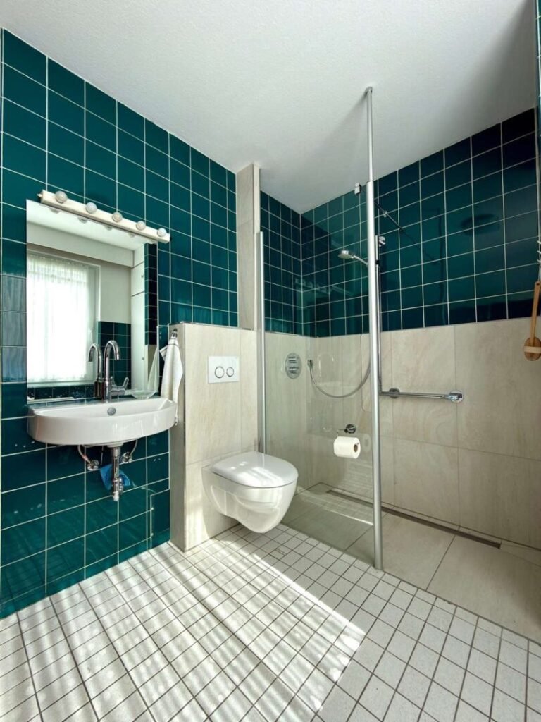 Bad mit Dusche